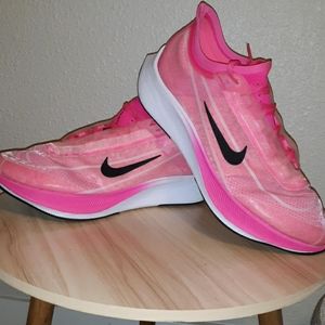 Athletic shoes